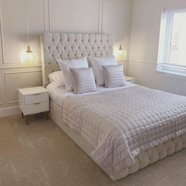 Veronica Bed