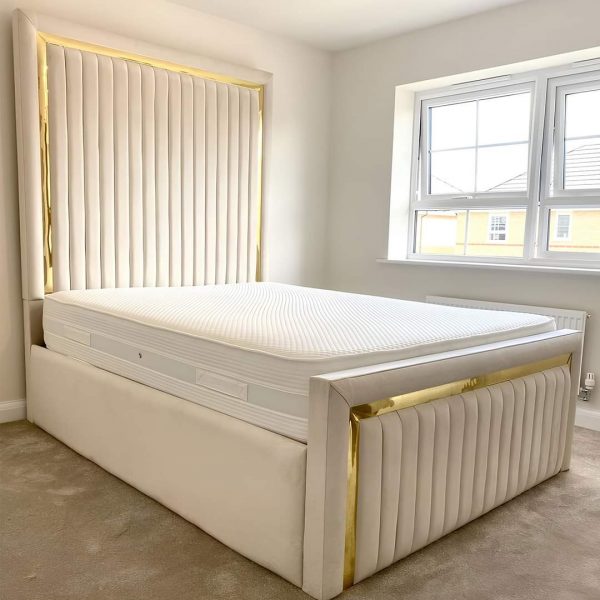 Pine Luxurious Bed